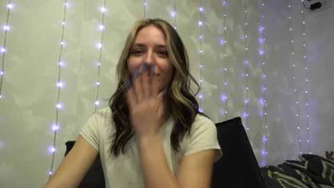 Meri  online show from March 30, 9:37 pm