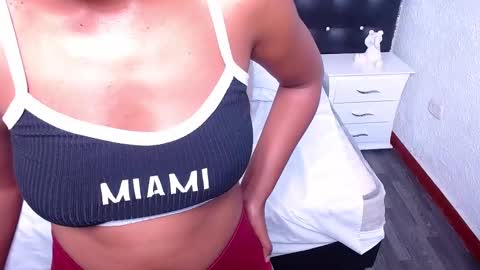 your_little_whore18 online show from January 20, 7:25 pm