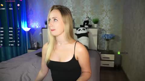 Snapshot of your_marimary chatting on September 15, 8:43 pm Mary online show from September 15, 8:43 pm