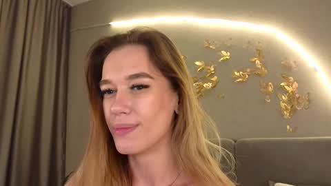 Snapshot of your_misstress chatting on March 6, 5:46 am Jessica Loyd online show from March 6, 5:46 am
