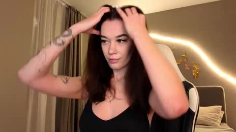 Jessica Loyd online show from November 7, 9:45 am