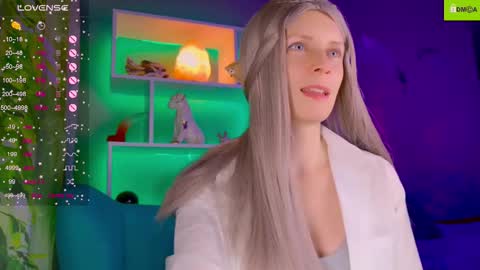 your_spring online show from October 25, 1:28 am