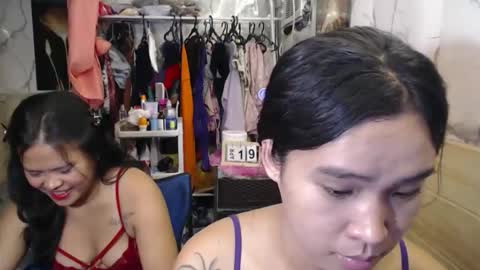 your_twinkletoes18 online show from April 19, 3:51 am