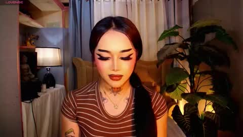 kim online show from November 17, 10:18 am