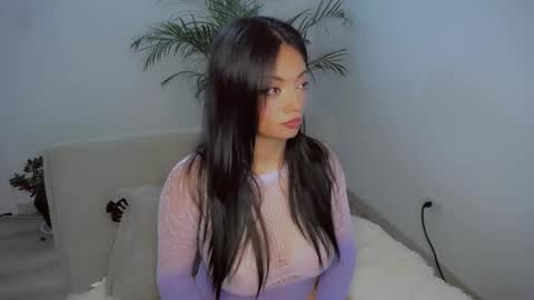 Snapshot of yourcutegiirl chatting on October 18, 11:31 pm Salom online show from October 18, 11:31 pm