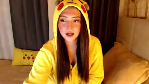 JEN  online show from April 7, 1:46 pm