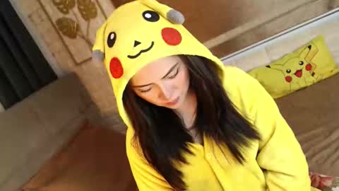 JEN  online show from September 18, 11:03 am