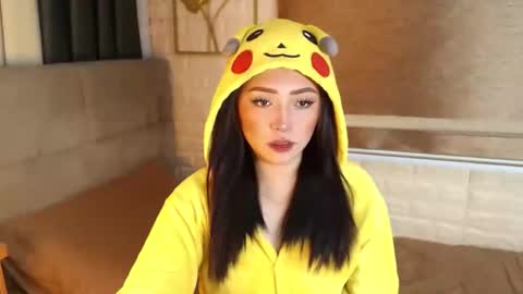 JEN  online show from September 9, 11:54 am