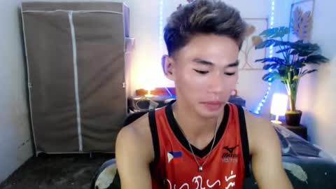 Rence online show from April 13, 5:39 pm