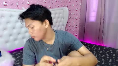 Snapshot of yourdreamboyxx chatting on September 28, 1:58 am HEN online show from September 28, 1:58 am