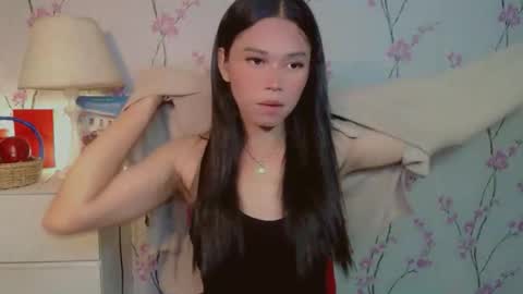 Snapshot of yourdreamgirljane chatting on October 17, 2:37 am JANE online show from October 17, 2:37 am