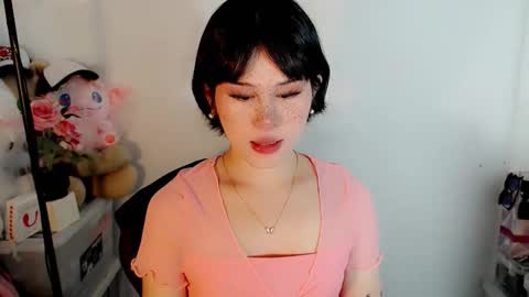 PrettyElla online show from October 20, 9:36 am