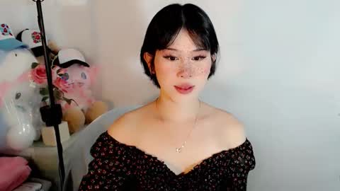 PrettyElla online show from October 8, 1:46 am