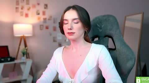 Snapshot of yourfrenchteacher chatting on September 23, 8:48 pm Chloe online show from September 23, 8:48 pm