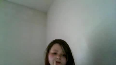 Snapshot of yourgirl_189 chatting on February 19, 11:04 pm yourgirl_189 online show from February 19, 11:04 pm
