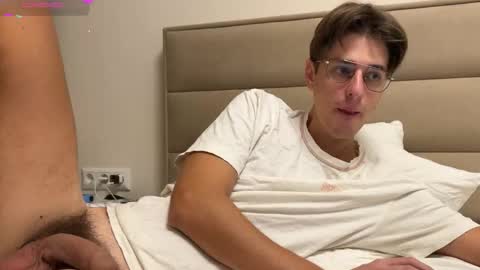 Chris online show from November 24, 8:24 am