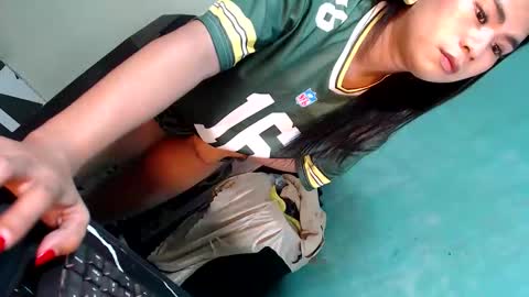 Mauie  online show from March 17, 11:54 pm