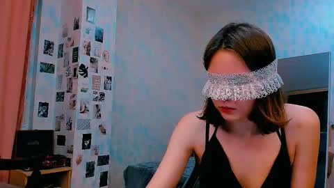Snapshot of yourlovelystreamer chatting on September 12, 6:21 pm Nikol online show from September 12, 6:21 pm