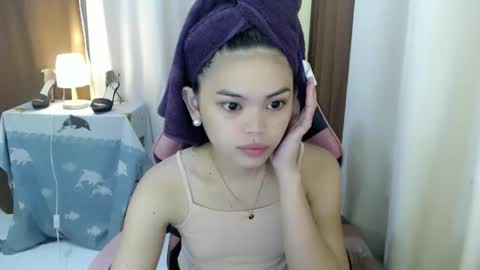 Snapshot of yourlovelytranspinay chatting on September 30, 2:00 am your lovely Dina online show from September 30, 2:00 am