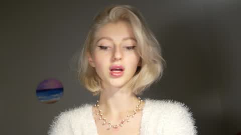 Snapshot of yournaughtymiss chatting on December 24, 11:55 pm Eva online show from December 24, 11:55 pm