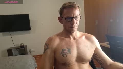 Ellie and Wesley online show from December 15, 6:26 pm