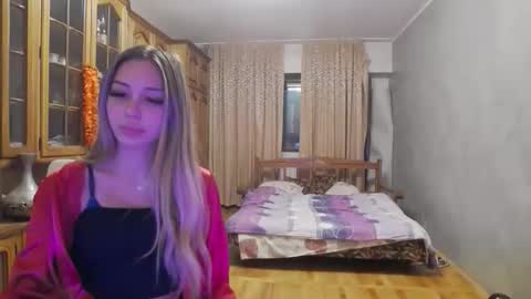 yourprincess09 online show from November 6, 7:39 pm