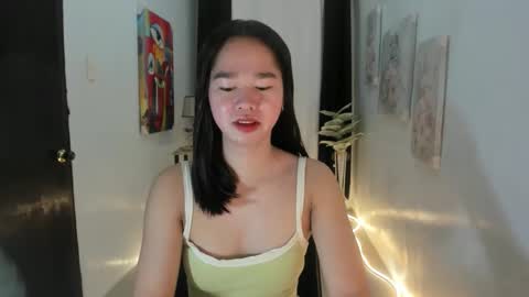 yourtinybunny online show from October 17, 9:13 am