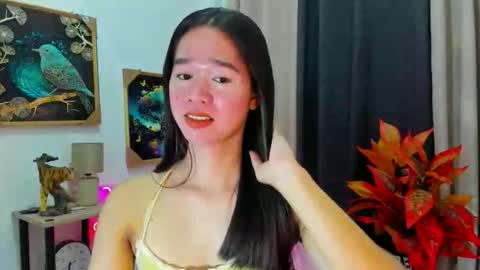 yourtinybunny online show from February 24, 11:24 am