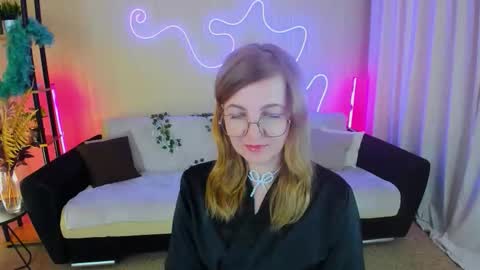 Alice online show from October 10, 12:22 pm