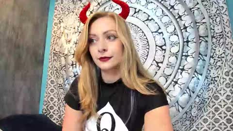 Snapshot of yourvenus00 chatting on October 28, 1:45 pm YourVenus00 -Follow my OF online show from October 28, 1:45 pm