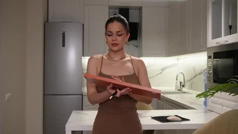 youur_sweetheart online show from November 20, 12:15 pm