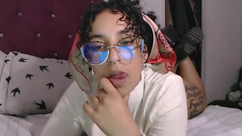 elizabeth  ju   online show from February 21, 1:30 am