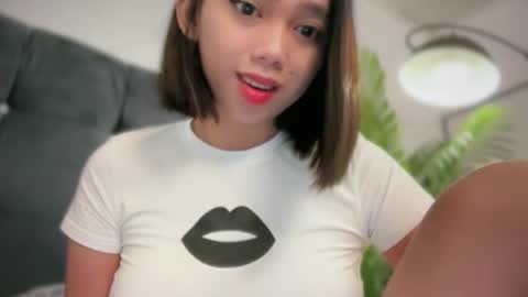 Snapshot of yowginethegreat chatting on February 23, 12:48 pm YowgineTheGreat online show from February 23, 12:48 pm