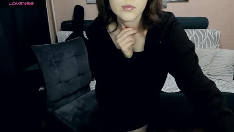 YukiShine online show from April 14, 2:42 pm