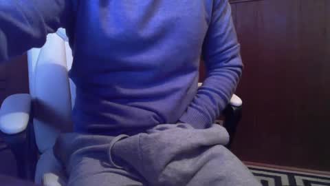 Snapshot of yulanesca chatting on December 2, 10:29 pm Russ online show from December 2, 10:29 pm