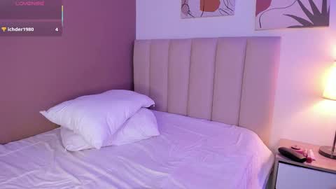 Snapshot of yuli_cardona_ chatting on October 8, 9:21 pm Yuliet online show from October 8, 9:21 pm