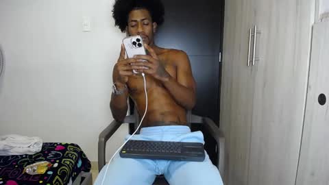 Snapshot of yulian_23 chatting on September 26, 10:18 pm Ivan online show from September 26, 10:18 pm