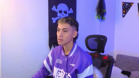 Snapshot of yulian_vasquez chatting on October 13, 12:40 pm yulian_vasquez online show from October 13, 12:40 pm