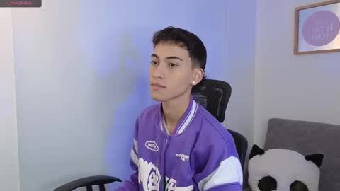 Snapshot of yulian_vasquez chatting on September 23, 12:21 pm yulian_vasquez online show from September 23, 12:21 pm