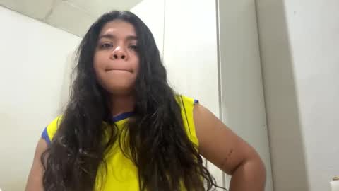 Yuli and SaraIndependent model online show from November 14, 6:10 pm