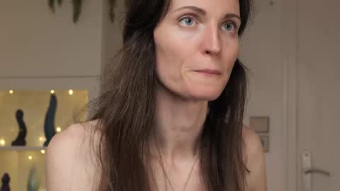 yulla dao online show from February 23, 4:46 pm