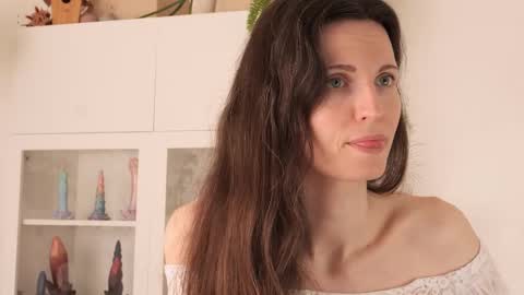 yulla dao online show from February 16, 10:21 am