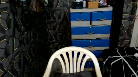 yumi online show from March 8, 1:04 pm