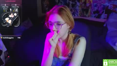 Snapshot of yumiko_uwu chatting on September 22, 5:17 pm Yumeko online show from September 22, 5:17 pm