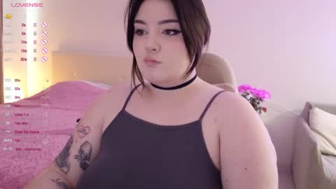 YumemiyaYumi online show from March 23, 2:11 pm