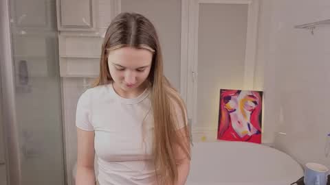 Emily online show from February 14, 4:21 pm