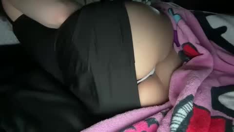 yummyybby online show from December 22, 9:55 am