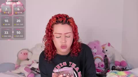 yunahott_ online show from November 21, 5:27 am