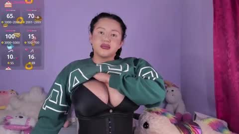 yunahott_ online show from March 2, 3:34 am