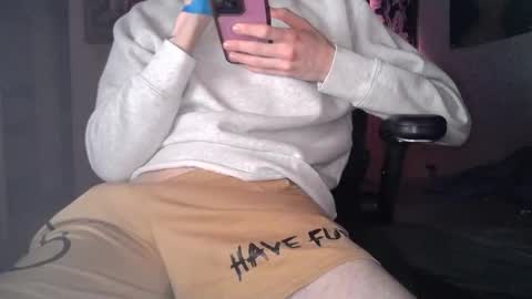 ynghrnyst0ner online show from October 17, 7:56 am